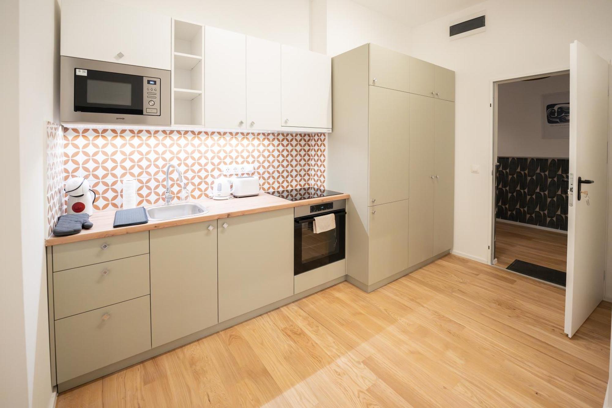 I Got 5 On It - Brand New By Pink Flamingo Apartamento *