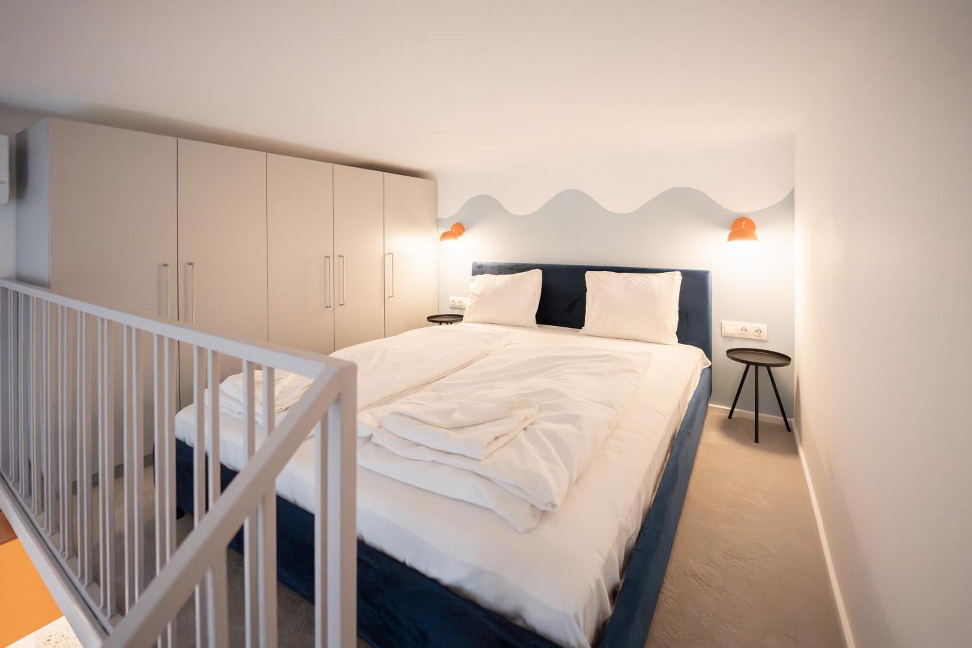 I Got 5 On It - Brand New By Pink Flamingo Apartment Budapest